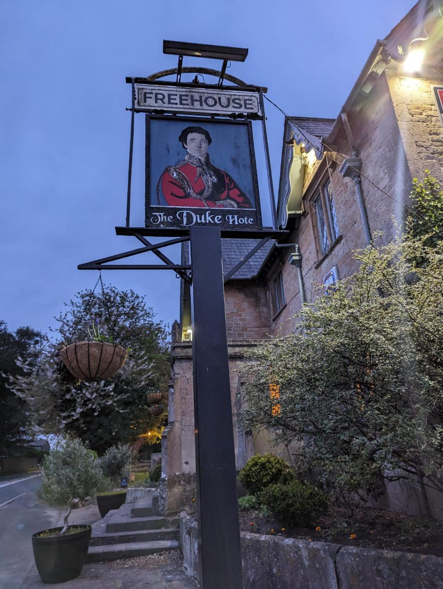 The Duke Hotel Hilmarton Kültér fotó