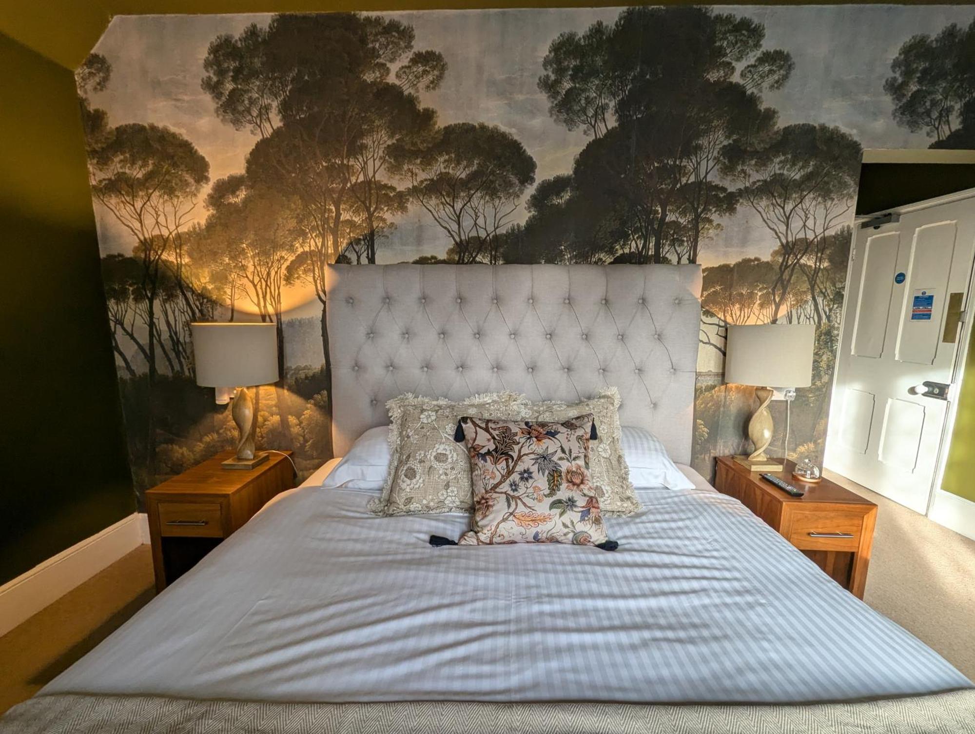 The Duke Hotel Hilmarton Kültér fotó